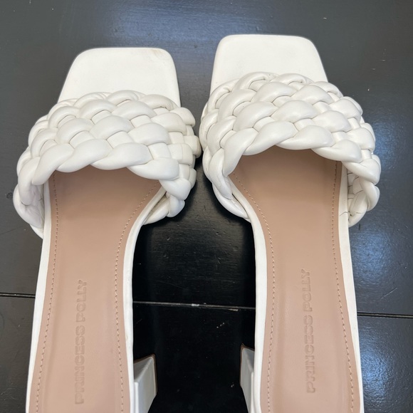 The perfect white sandal! - Picture 2 of 2